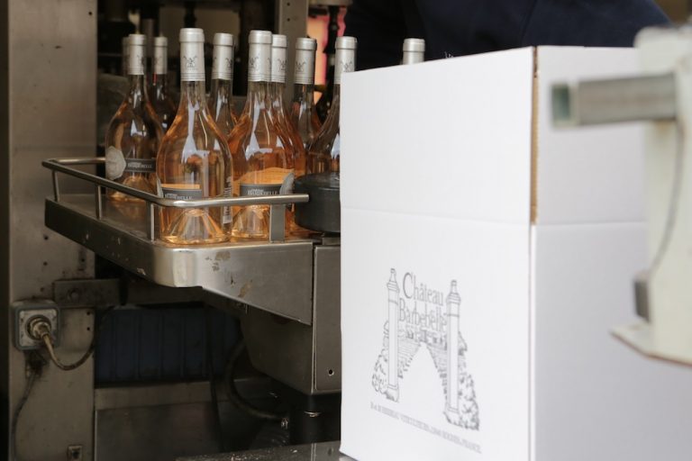 Mise en bouteille à la propriété Chateau Barbebelle